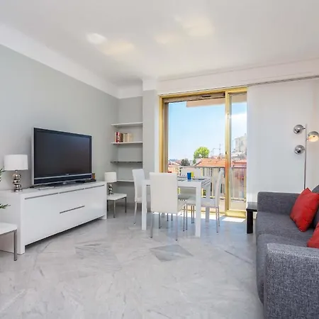 L'esperance Apartment *
