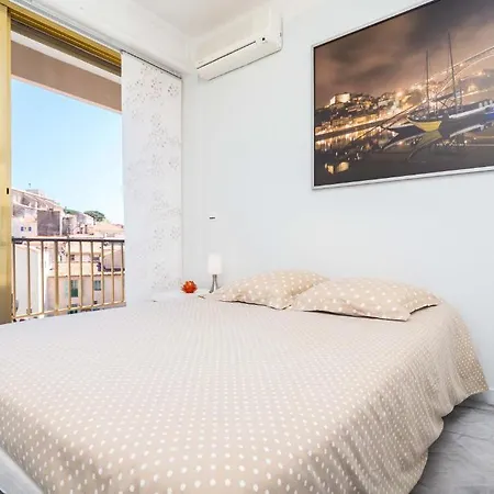 L'esperance Apartment